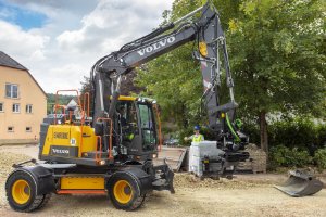 Location Pelle à Pneus (6T à 15T) Privas & Centre Ardèche | Voirie & Réseaux | G3Loc