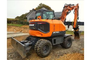 Location de Pelle à Pneus (5T à 20T) à Dardilly (69) - Mobilité & VRD | G3Loc