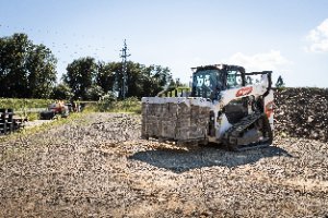 Location Bobcat à Chenille (2.5T à 5T) Saint-Priest & Est Lyonnais | G3Loc