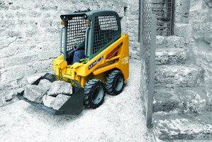 Location Bobcat (Chargeuse Compacte Pneus) Chambéry & Savoie | Agilité & Curage | G3Loc